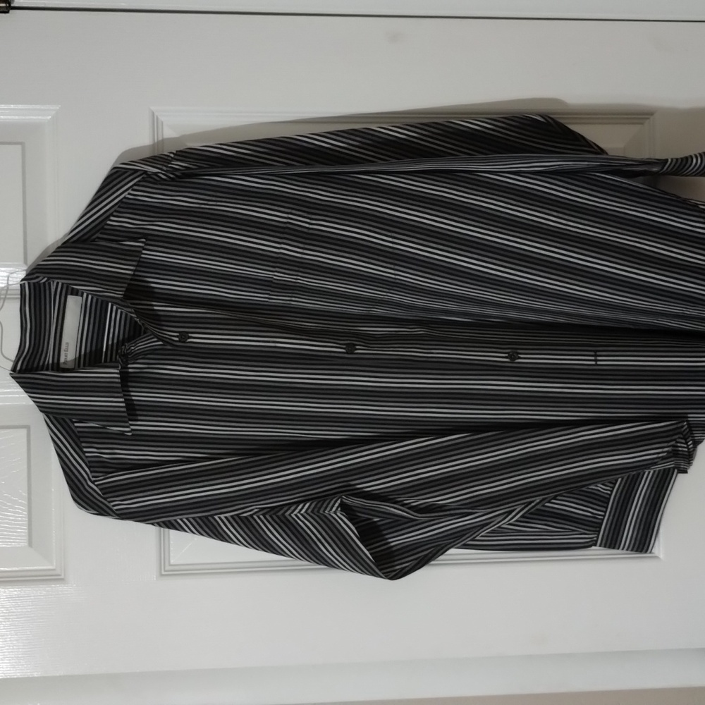 Perry Ellis long sleeve button down dress shirt L black and silver